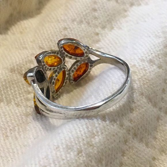 Vintage Sterling Silver and Three Shades of Amber Statement Ring - Picture 11 of 13